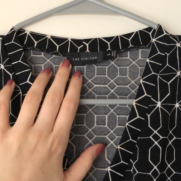 Limited 3/4 Sleeve Dress - Picture 4 of 5